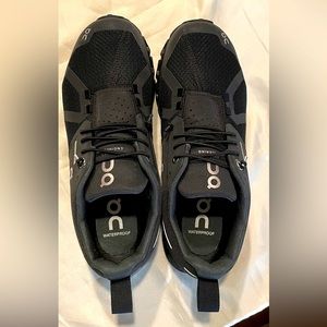 On Cloud Shoes.  Excellent condition-only worn once